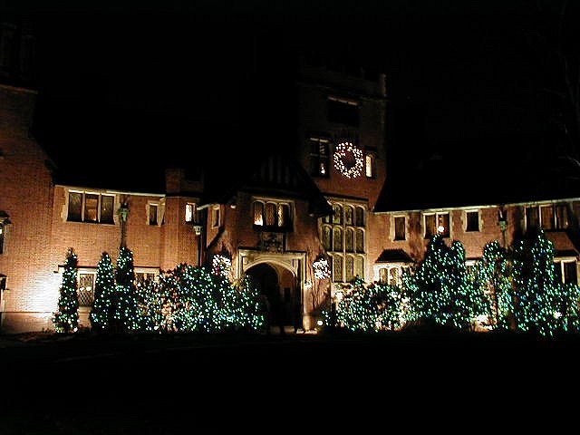 Stan Hywet Hall & Gardens at Christmas